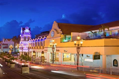 renaissance mall in aruba